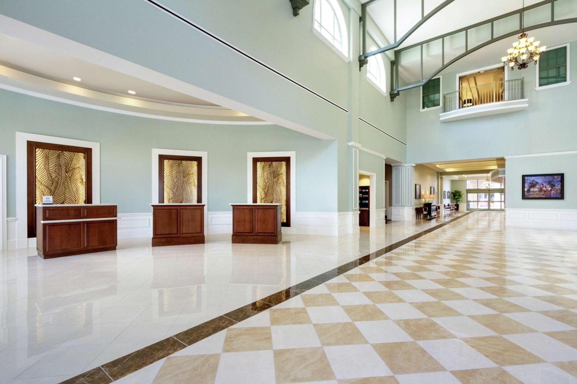 Embassy Suites Savannah Historic District Exterior photo