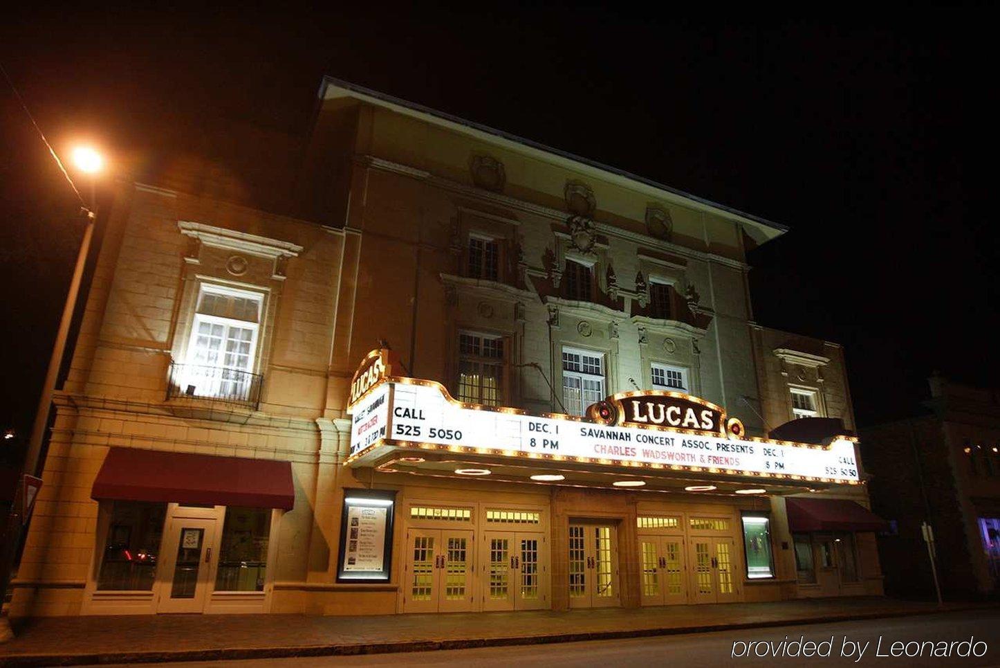 Embassy Suites Savannah Historic District Exterior photo