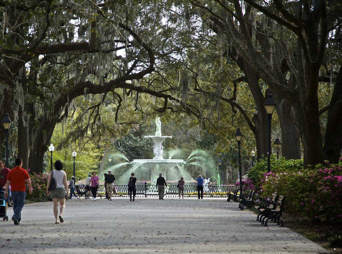 Embassy Suites Savannah Historic District Exterior photo